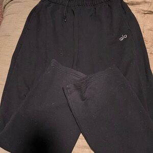 Alo Black accolade sweatpants medium